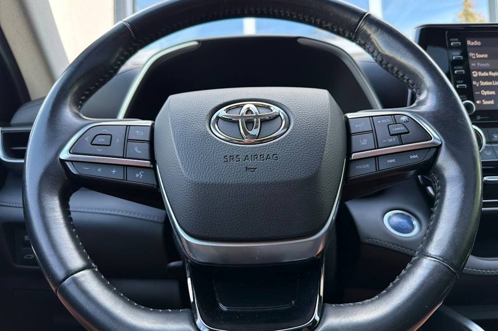 Thumbnail: 2020 Toyota Highlander - 29