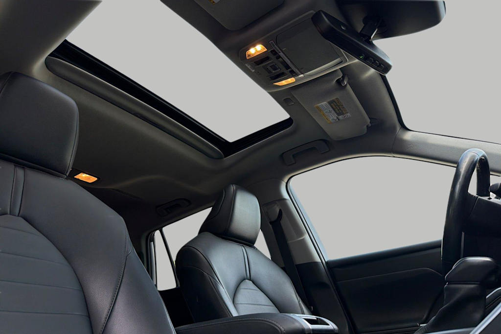 Thumbnail: 2020 Toyota Highlander - 24