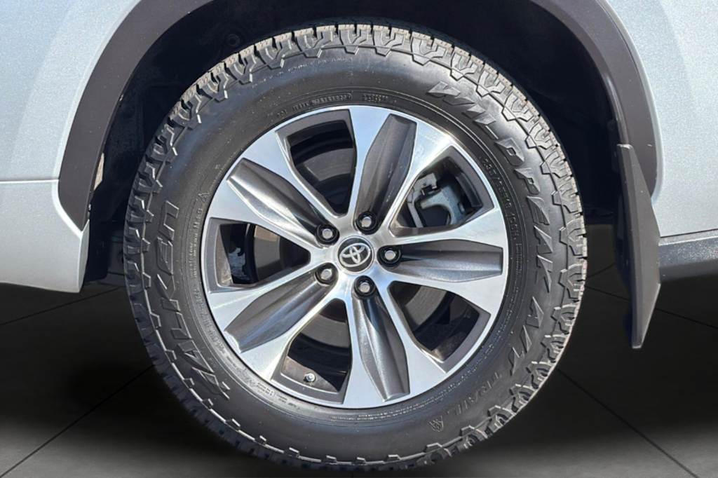 Thumbnail: 2020 Toyota Highlander - 7