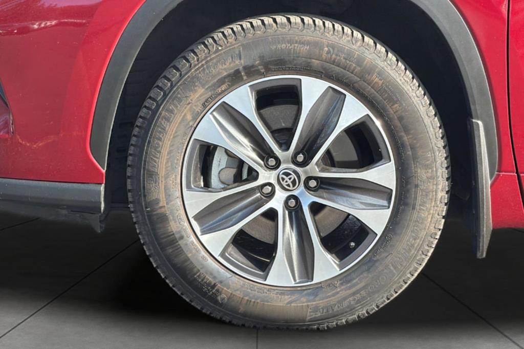 Thumbnail: 2021 Toyota Highlander - 8