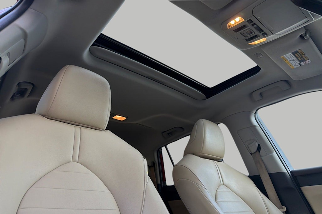 Thumbnail: 2021 Toyota Highlander - 24