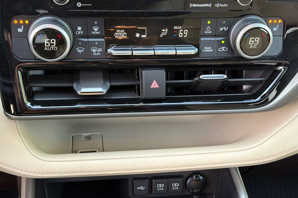 Thumbnail: 2021 Toyota Highlander - 26