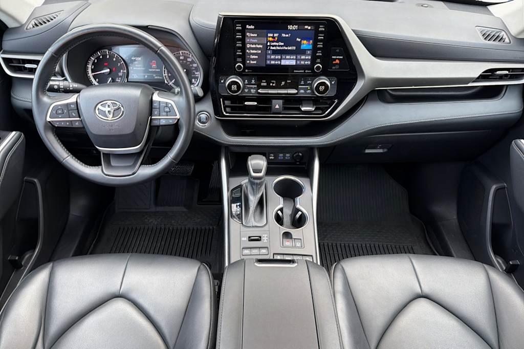 Thumbnail: 2022 Toyota Highlander - 2