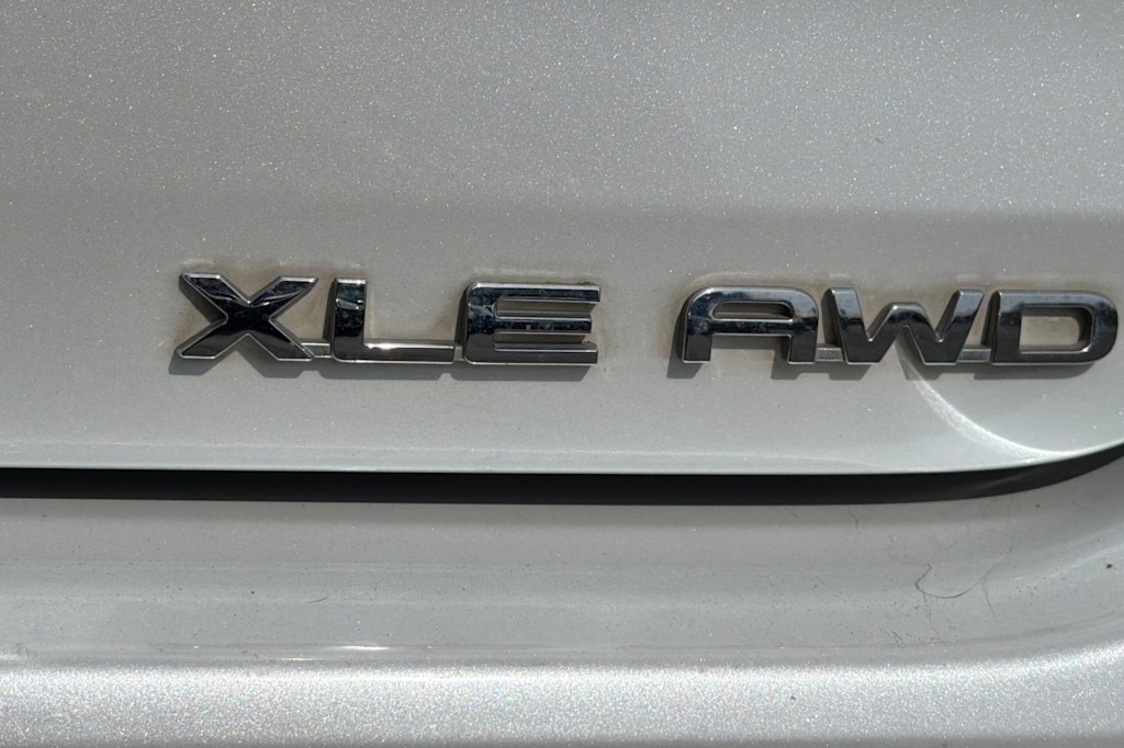 Thumbnail: 2022 Toyota Highlander - 7