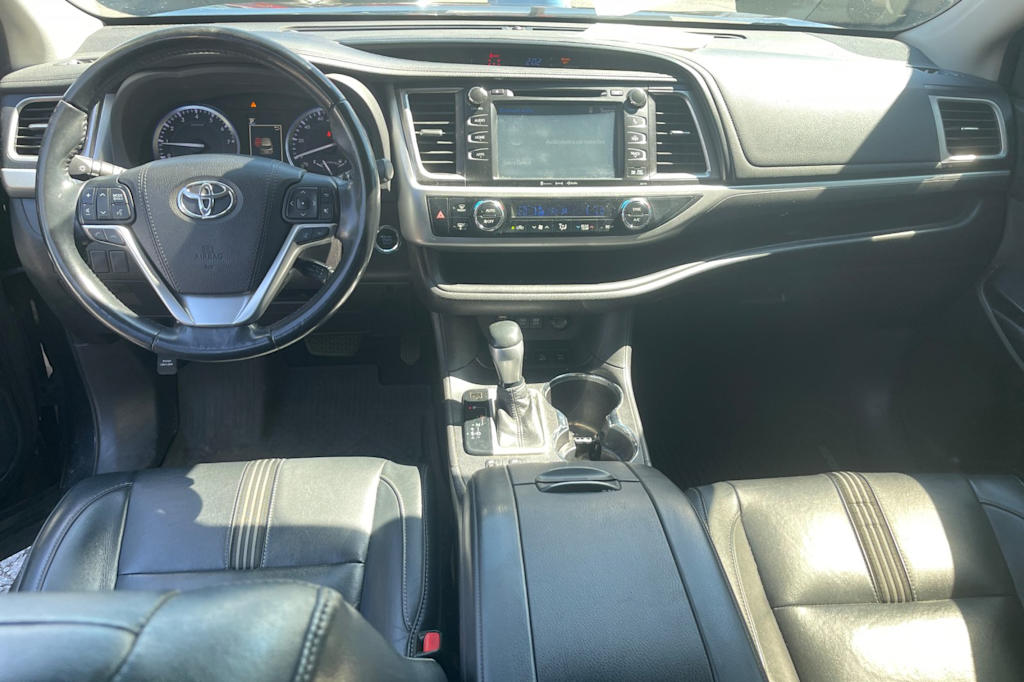 Thumbnail: 2018 Toyota Highlander - 2