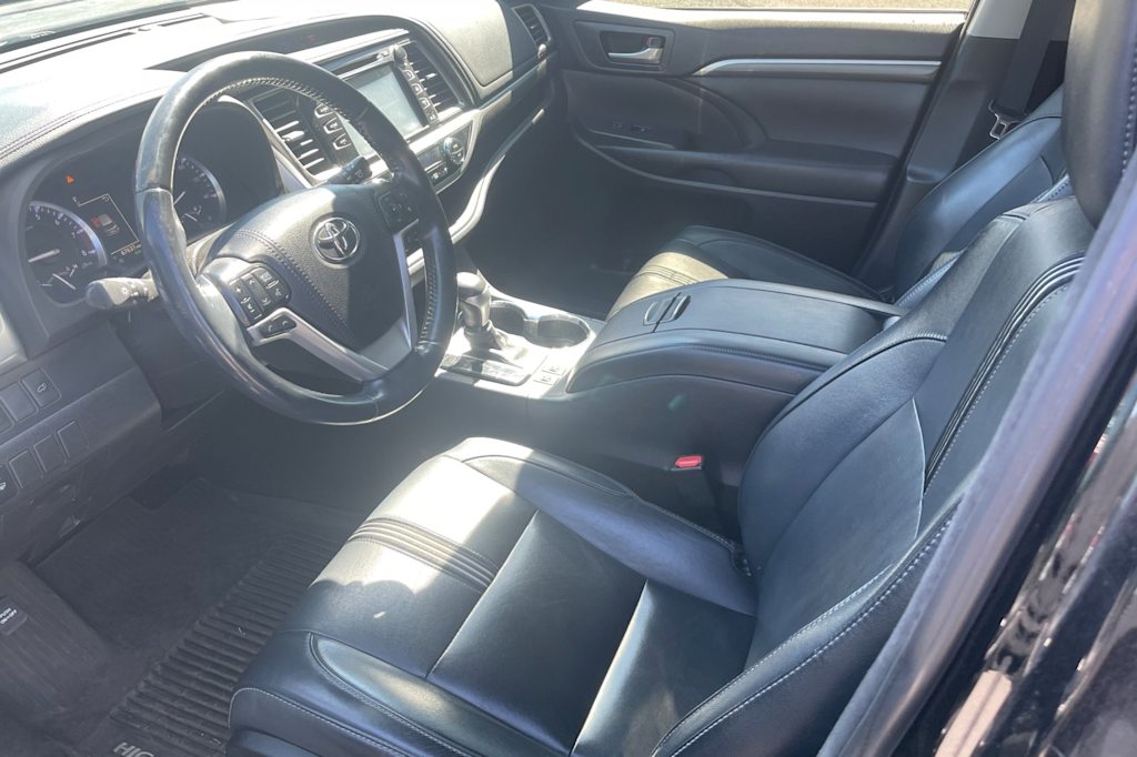 Thumbnail: 2018 Toyota Highlander - 10