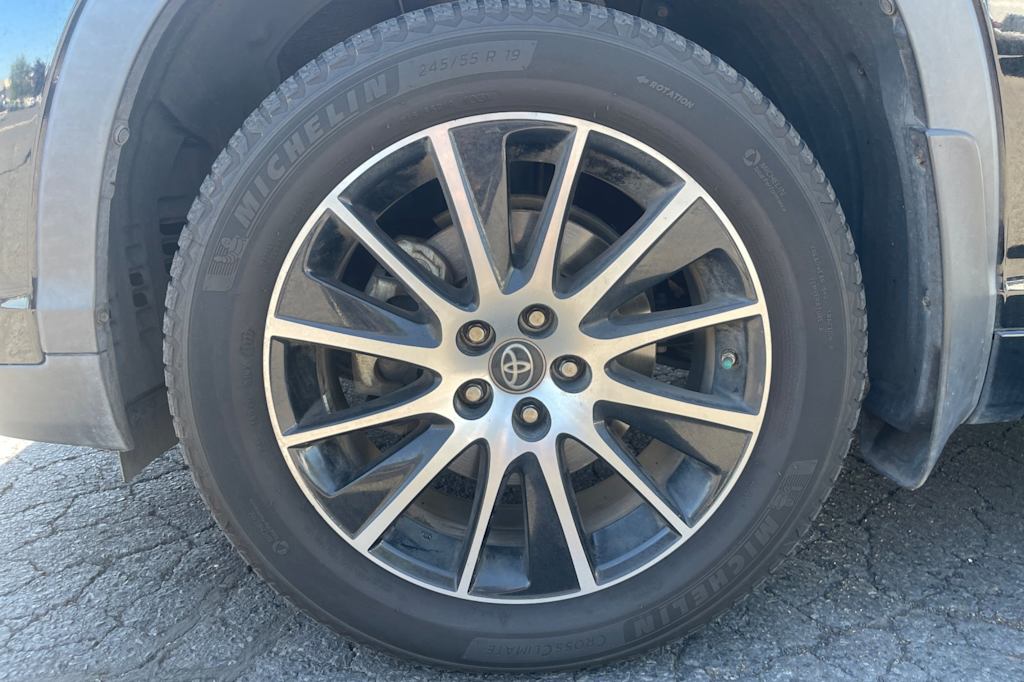 Thumbnail: 2018 Toyota Highlander - 8