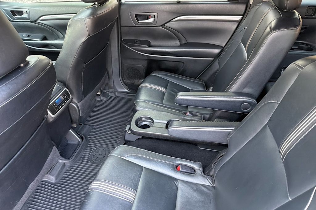 Thumbnail: 2018 Toyota Highlander - 10