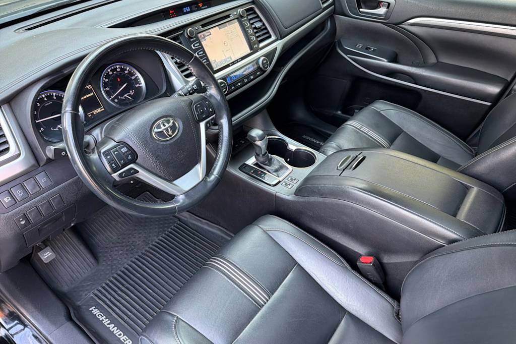 Thumbnail: 2018 Toyota Highlander - 9
