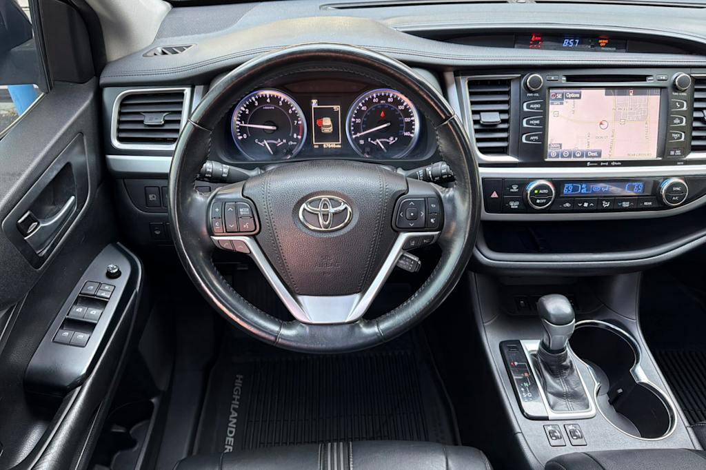 Thumbnail: 2018 Toyota Highlander - 11