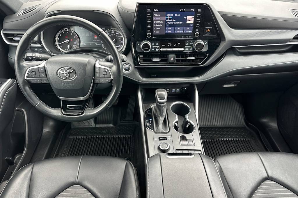 Thumbnail: 2022 Toyota Highlander - 2