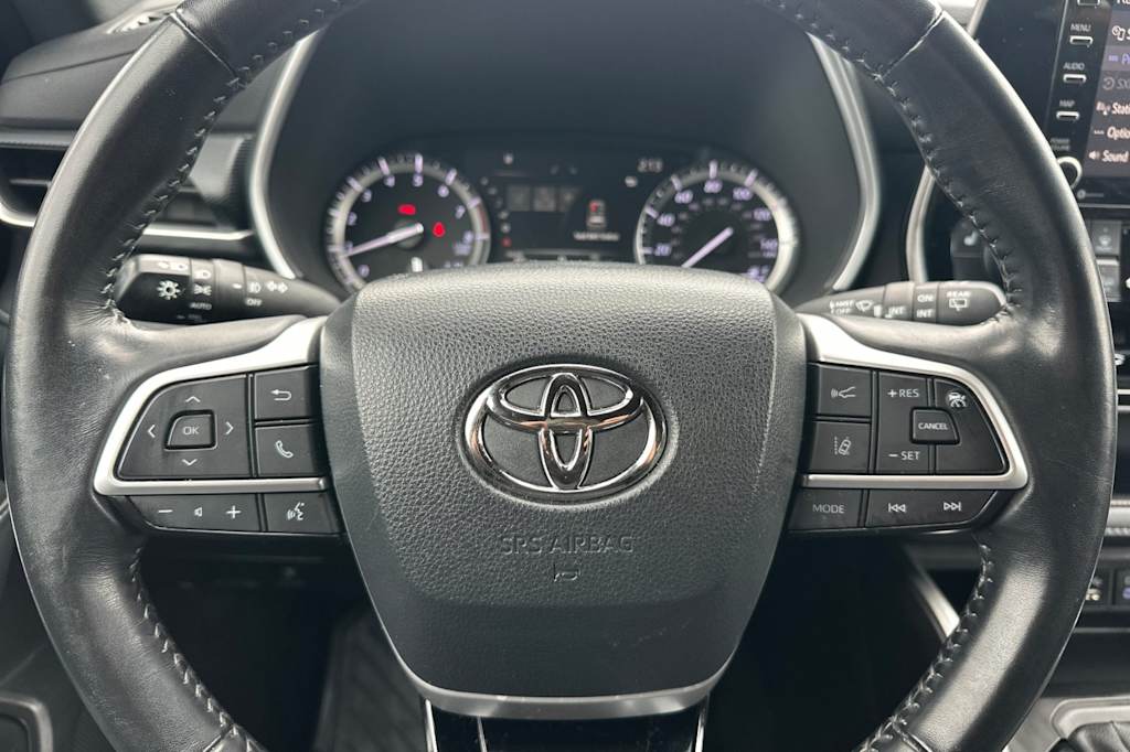 Thumbnail: 2022 Toyota Highlander - 28