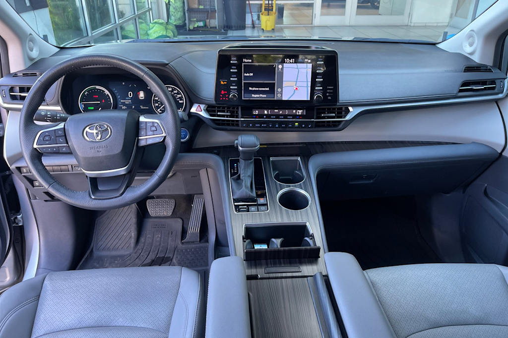 Thumbnail: 2024 Toyota Sienna - 2