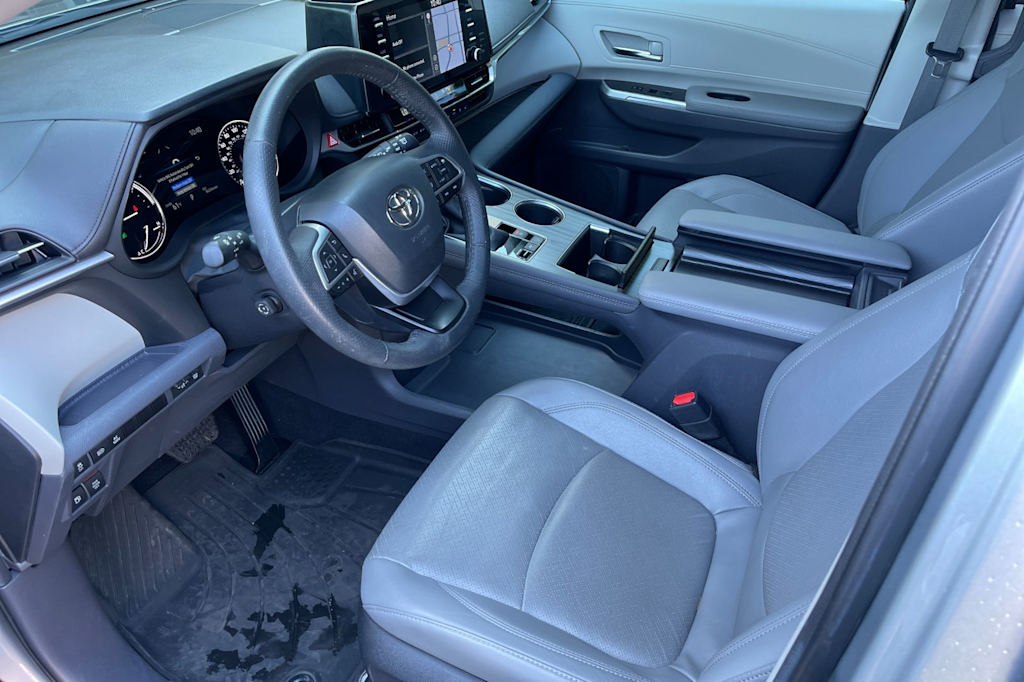 Thumbnail: 2024 Toyota Sienna - 10