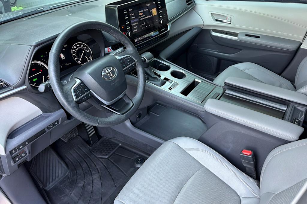 Thumbnail: 2024 Toyota Sienna - 9