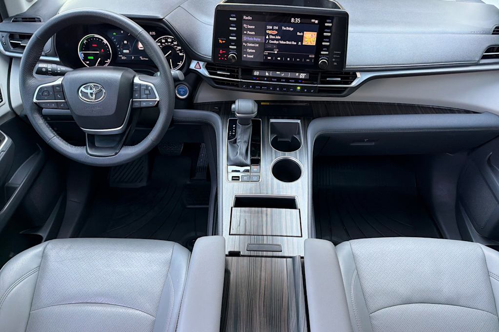 Thumbnail: 2024 Toyota Sienna - 2
