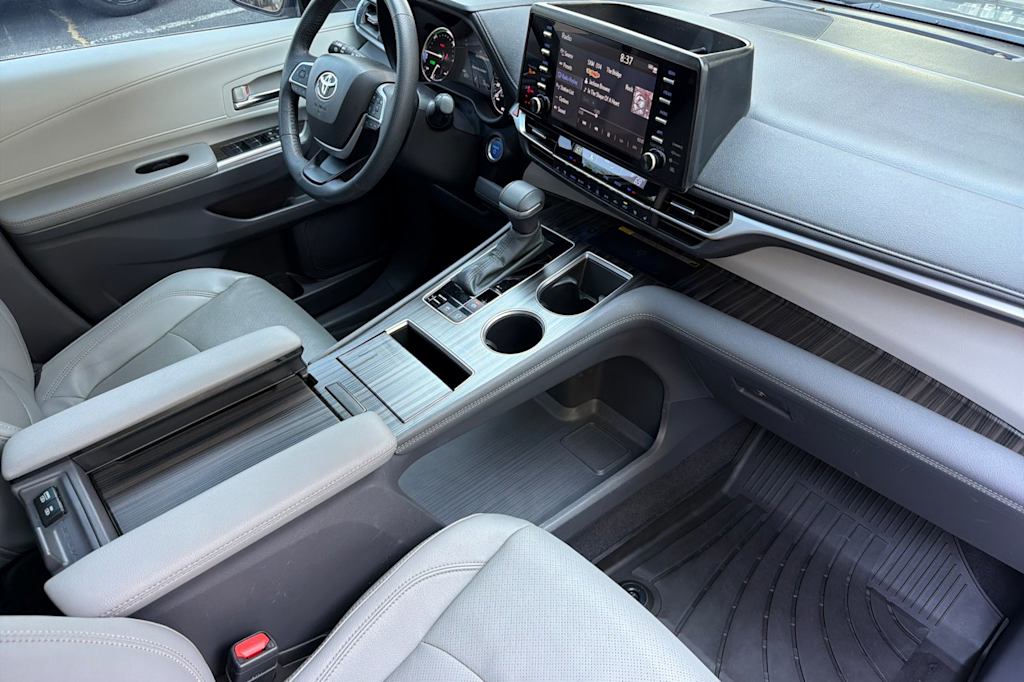 Thumbnail: 2024 Toyota Sienna - 13