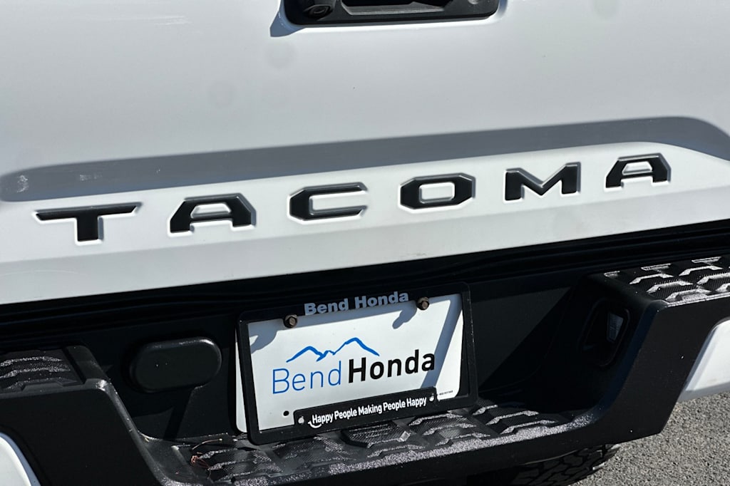 Thumbnail: 2019 Toyota Tacoma - 7