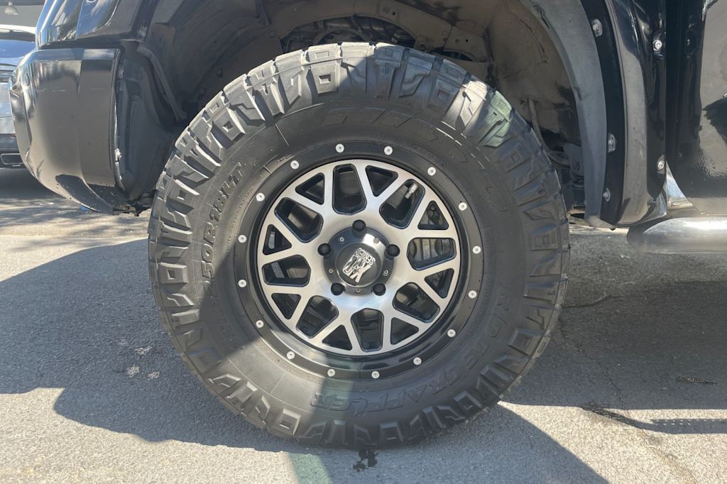 Thumbnail: 2018 Toyota Tundra - 8