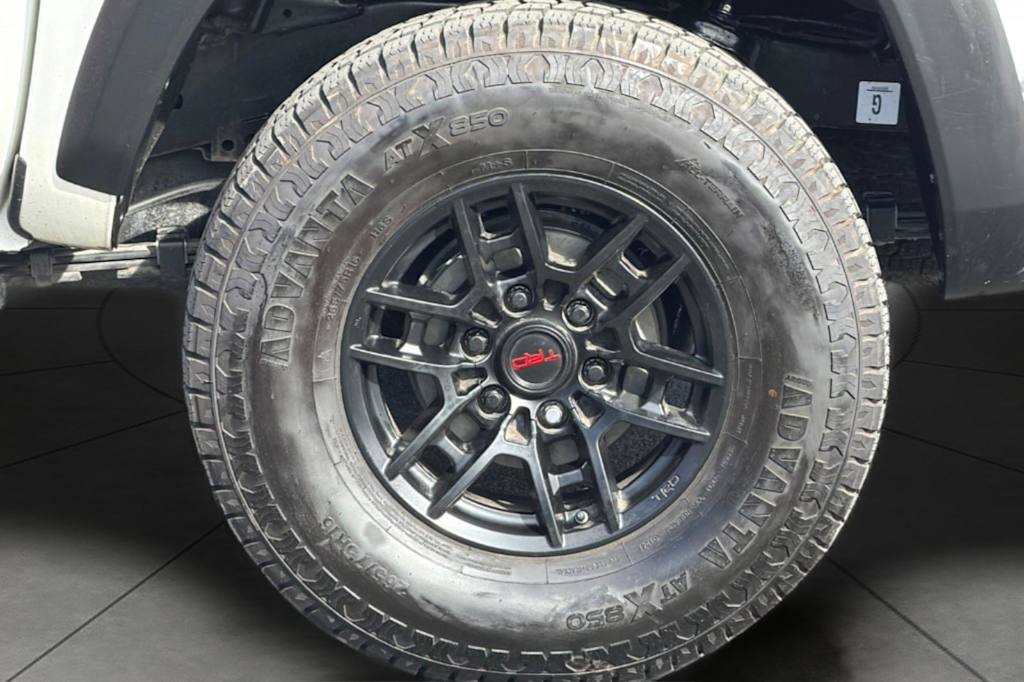 Thumbnail: 2020 Toyota Tacoma - 6