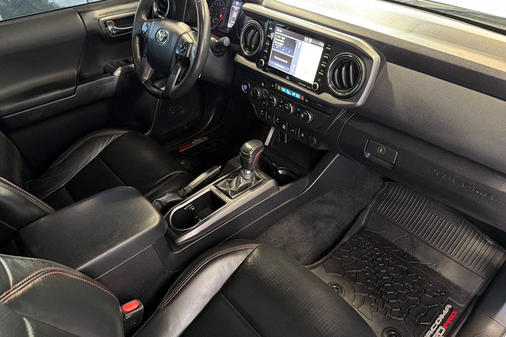 Thumbnail: 2020 Toyota Tacoma - 10