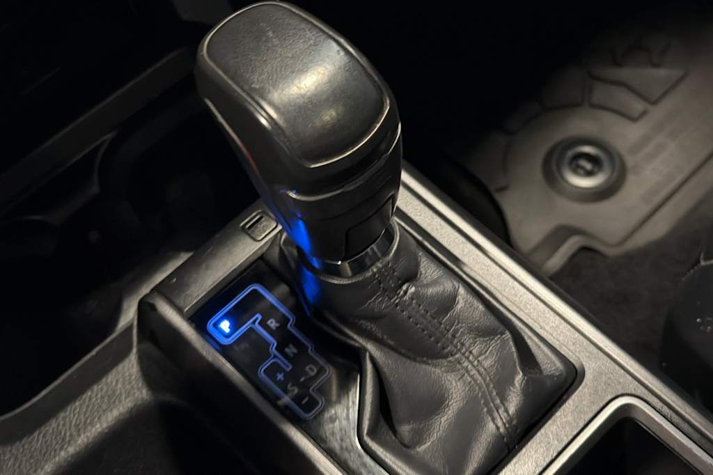 Thumbnail: 2020 Toyota Tacoma - 12