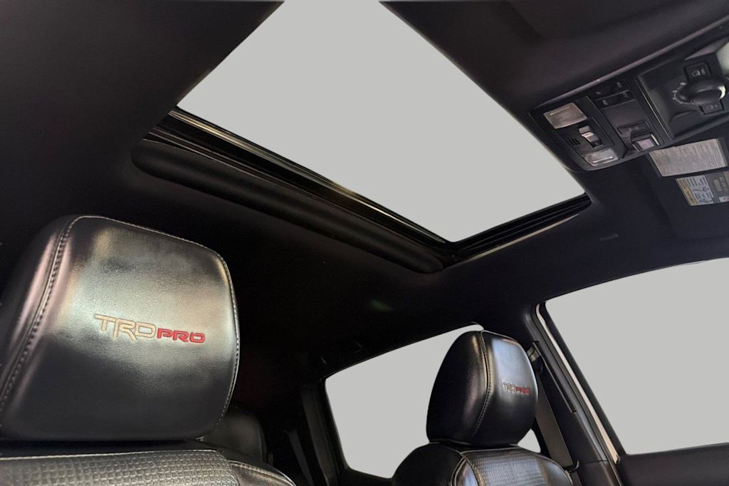 Thumbnail: 2020 Toyota Tacoma - 22
