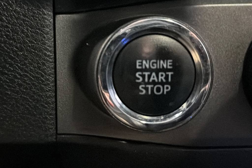 Thumbnail: 2020 Toyota Tacoma - 24