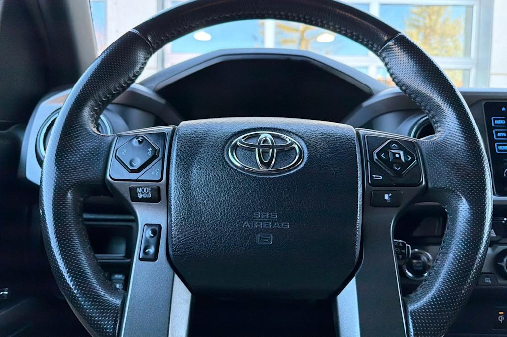Thumbnail: 2017 Toyota Tacoma - 27