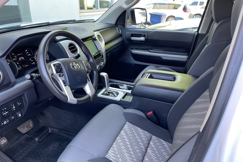 Thumbnail: 2020 Toyota Tundra - 10