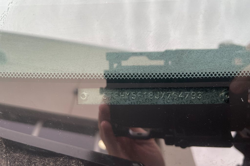 Thumbnail: 2018 Toyota Tundra - 13