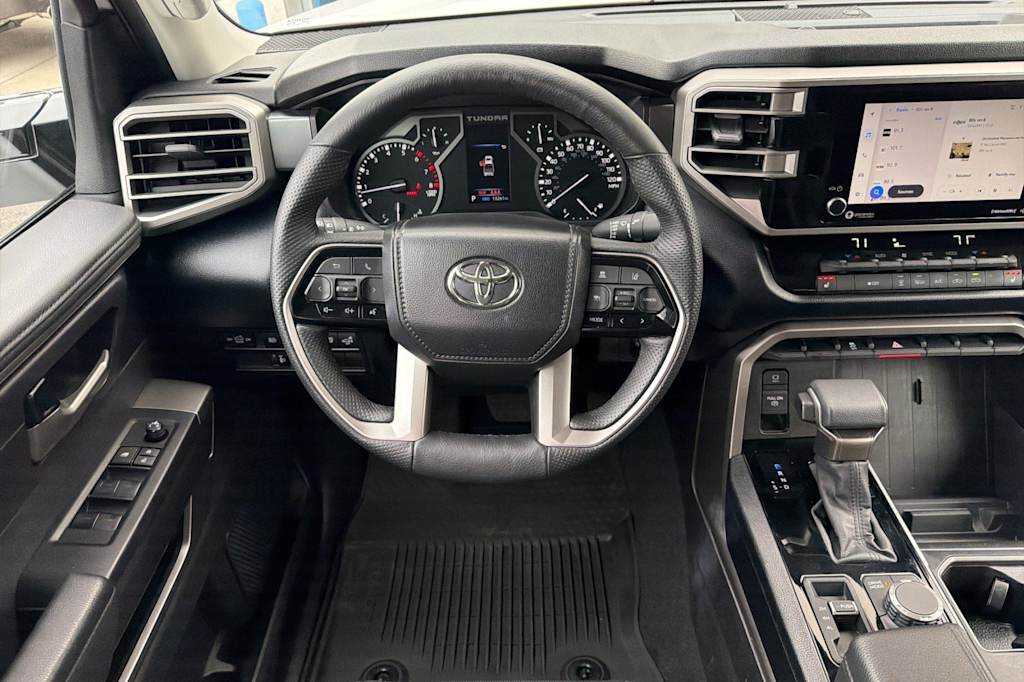 Thumbnail: 2024 Toyota Tundra - 10