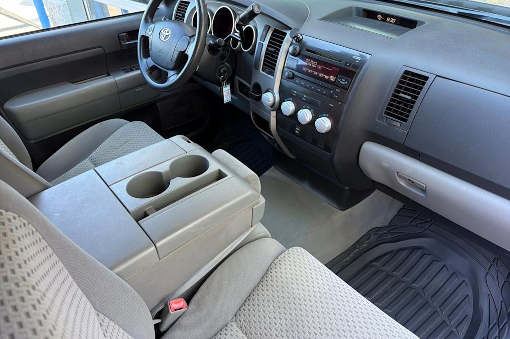 Thumbnail: 2011 Toyota Tundra - 11