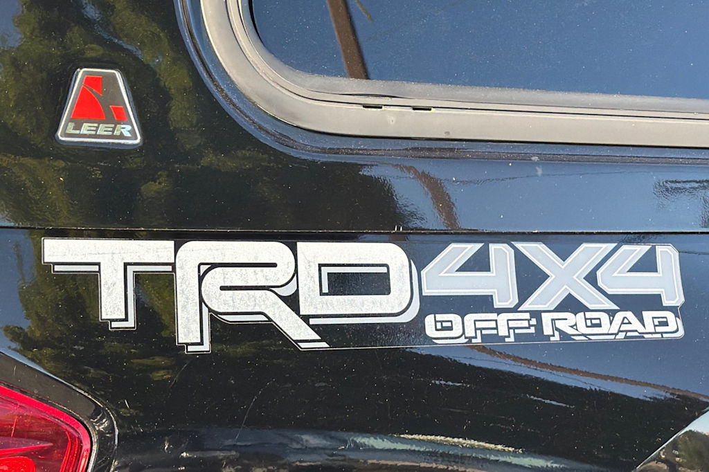 Thumbnail: 2016 Toyota Tacoma - 7