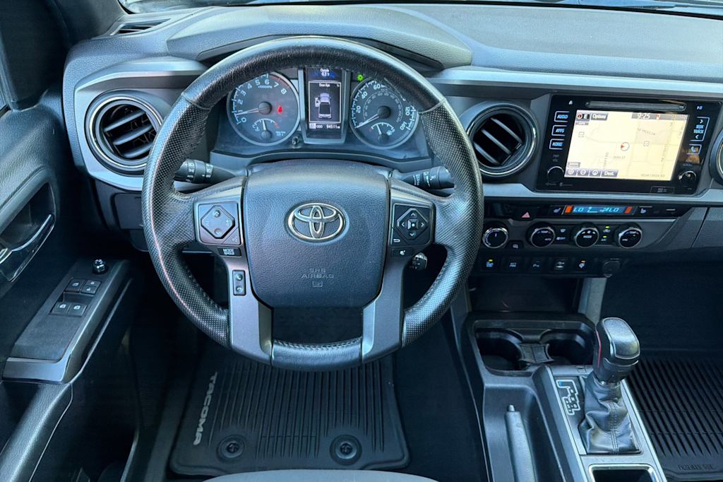 Thumbnail: 2016 Toyota Tacoma - 11