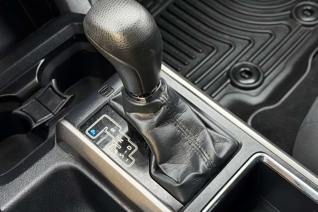 Thumbnail: 2019 Toyota Tacoma - 12