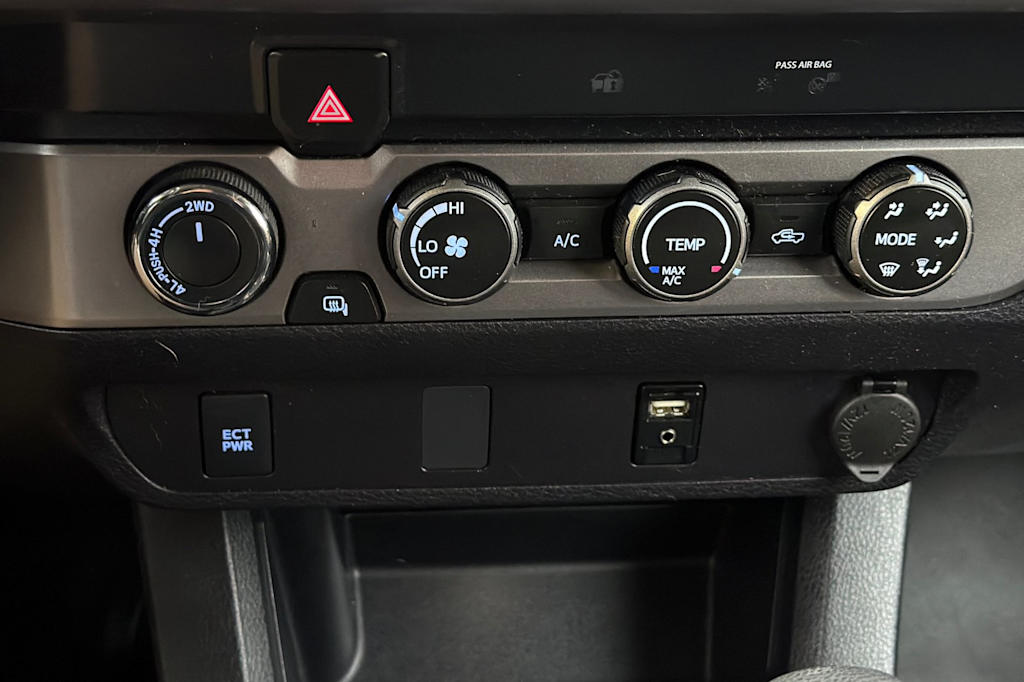 Thumbnail: 2019 Toyota Tacoma - 22