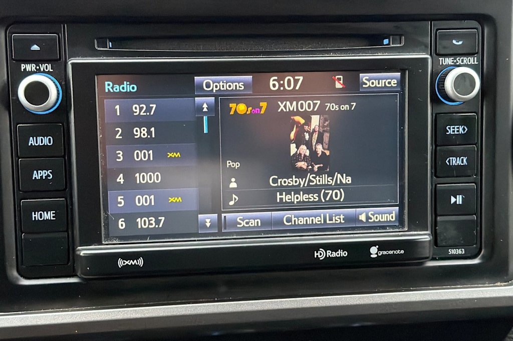 Thumbnail: 2019 Toyota Tacoma - 11