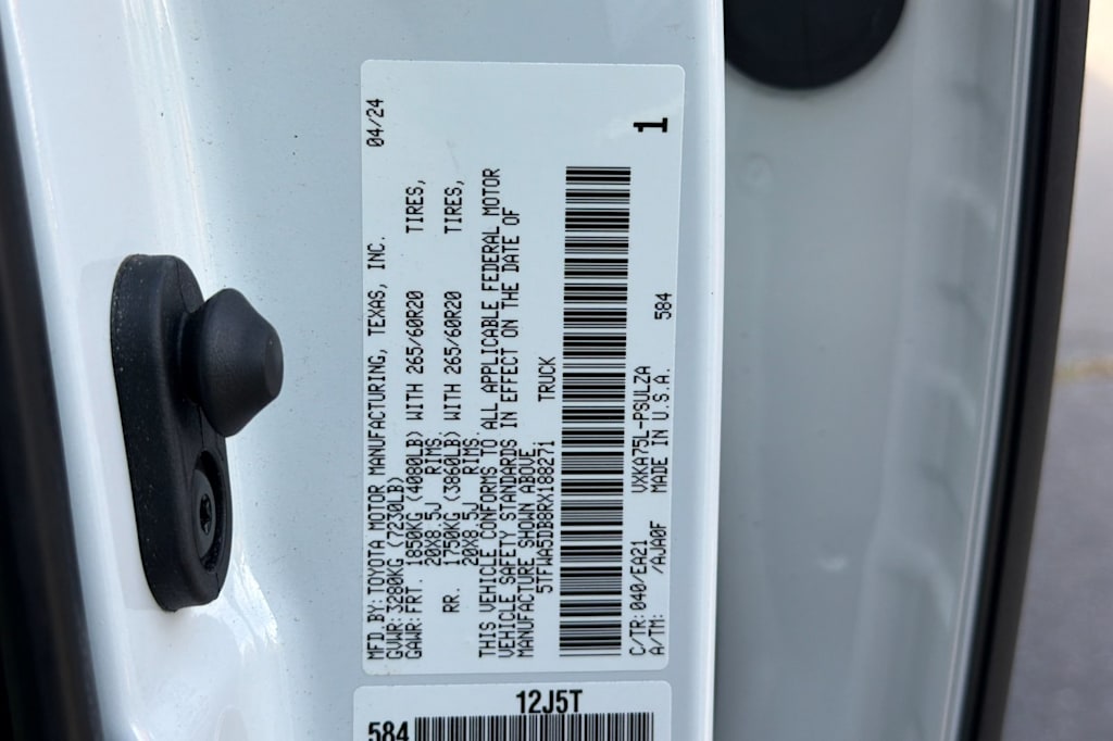 Thumbnail: 2024 Toyota Tundra - 15