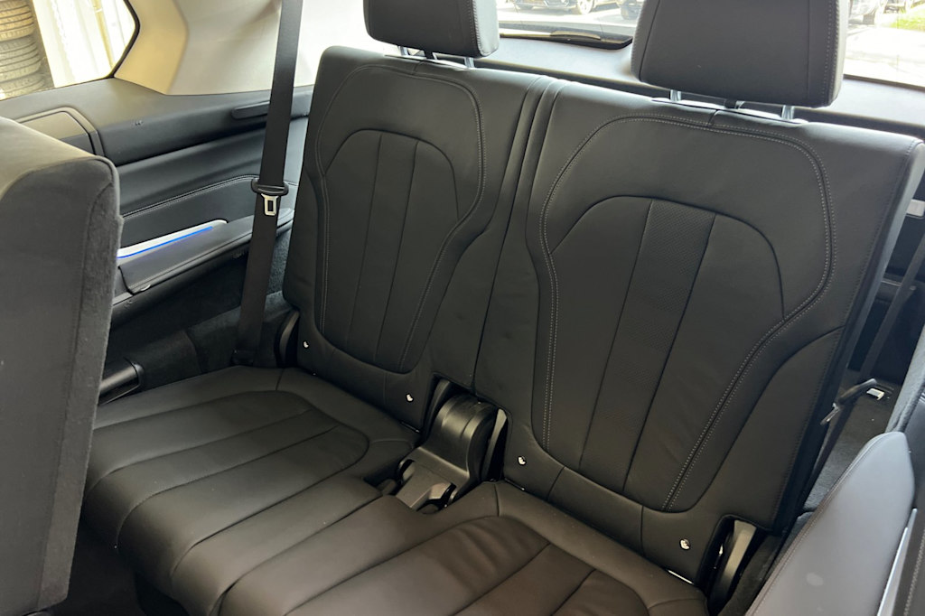 2022 BMW X7 xDrive40i 22