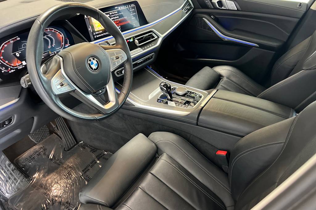 2022 BMW X7 xDrive40i 9