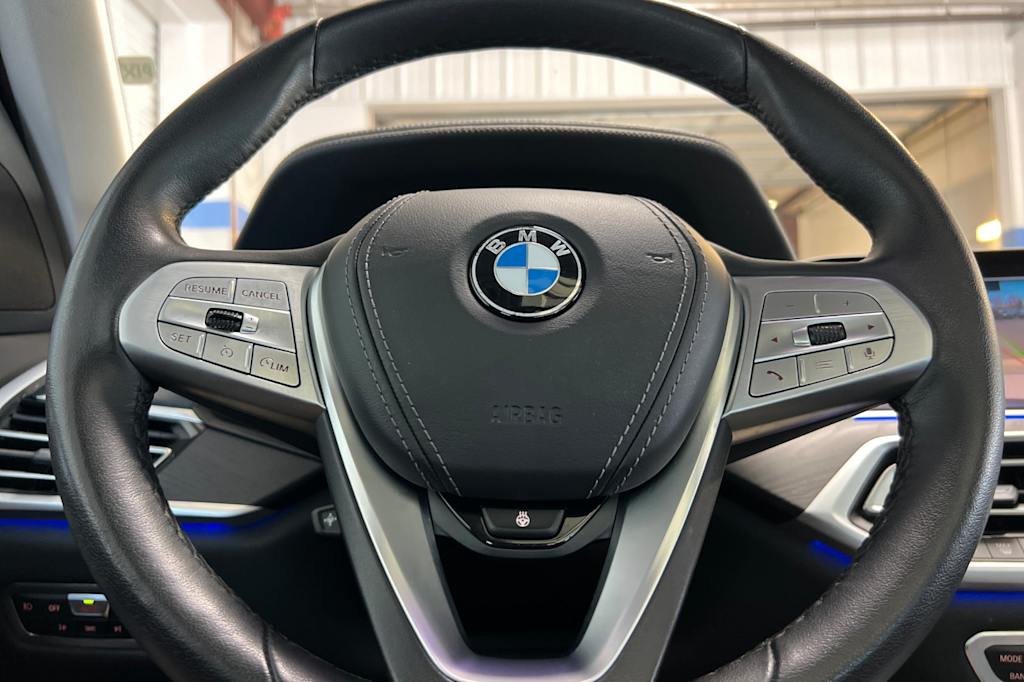 2022 BMW X7 xDrive40i 27