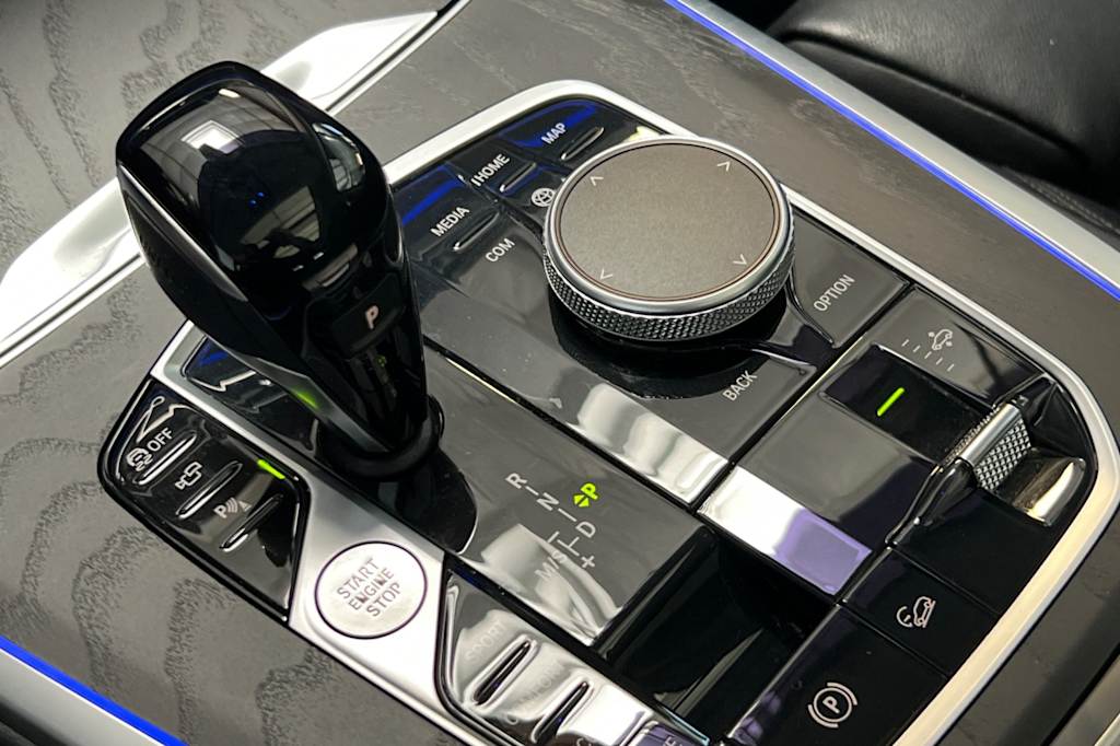 2022 BMW X7 xDrive40i 25