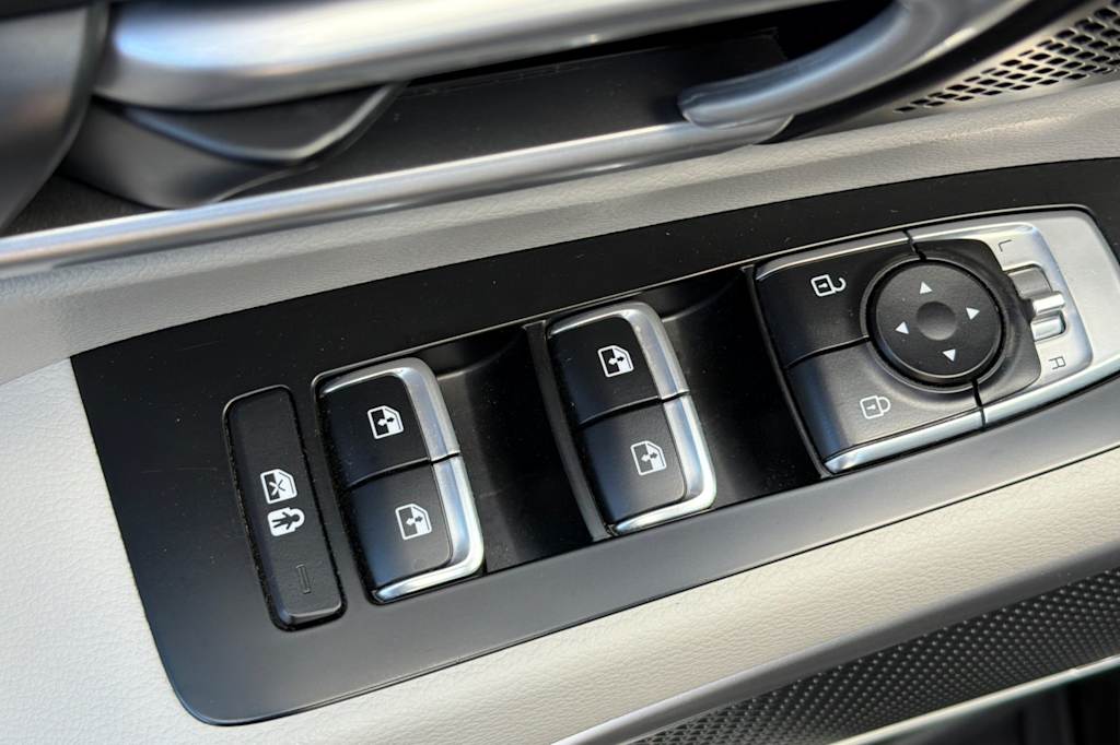 Thumbnail: 2020 Kia Telluride - 22