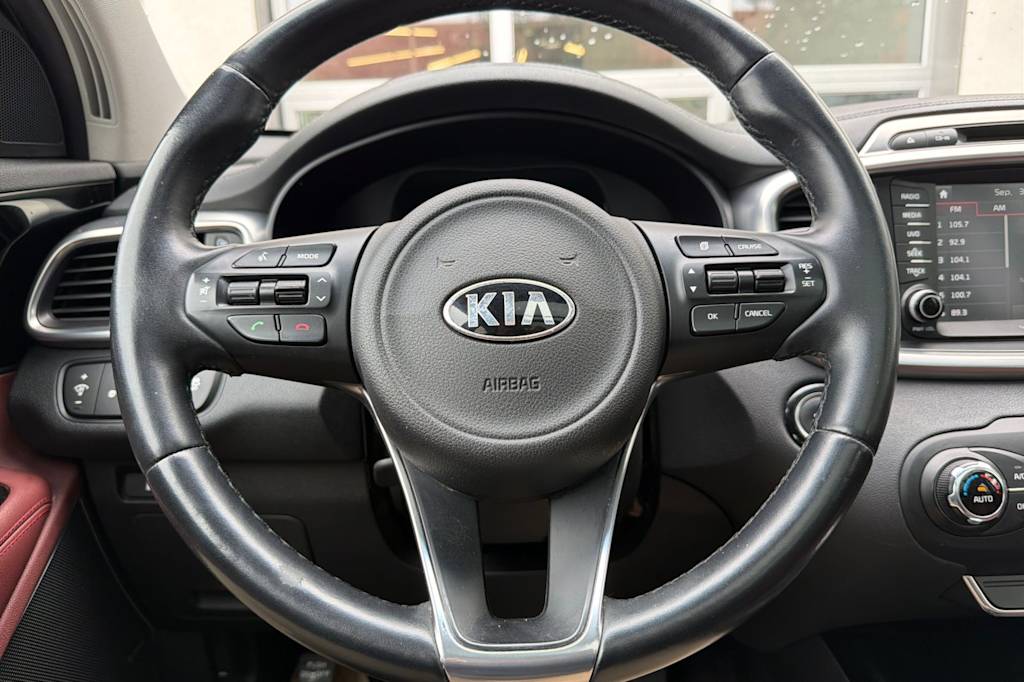 Thumbnail: 2017 Kia Sorento - 28