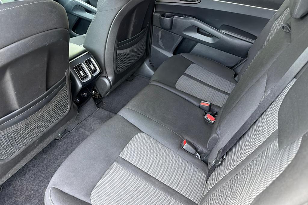 Thumbnail: 2021 Kia Sorento - 8