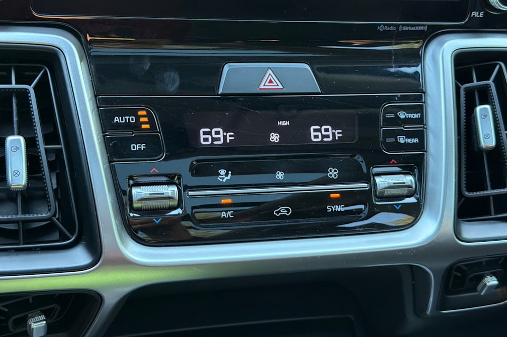 Thumbnail: 2022 Kia Sorento - 27