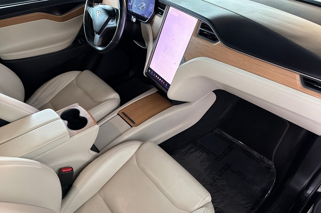 Thumbnail: 2020 Tesla Model X - 10