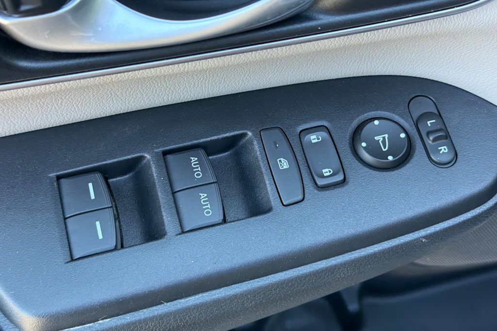 Thumbnail: 2018 Honda CR-V - 22