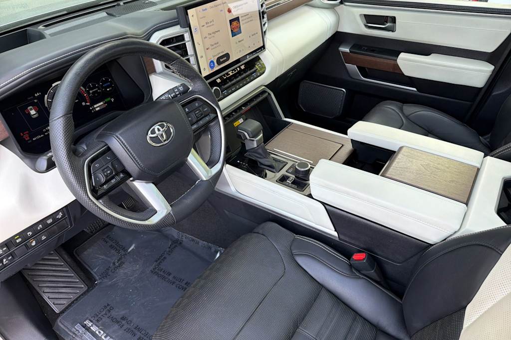 Thumbnail: 2023 Toyota Sequoia - 9